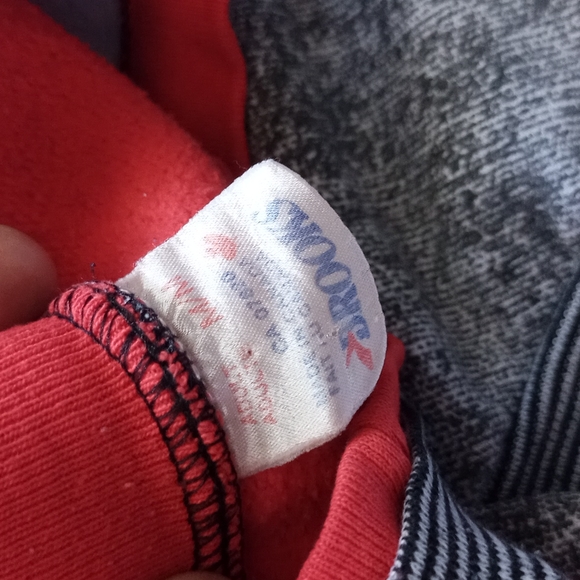 Vintage 90s Brooks Intonational Graphic Crew Neck Sweater - Picture 4 of 9